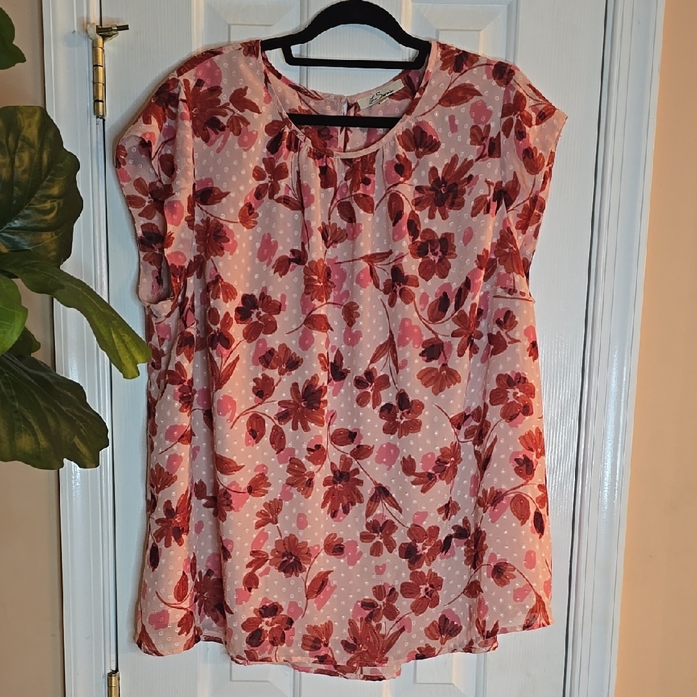 Elegant Floral Women's Blouse in Pink